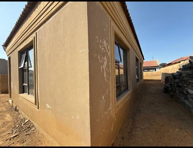 3 BEDROOM HOUSE FOR SALE IN VANDERBIJLPARK CE 3